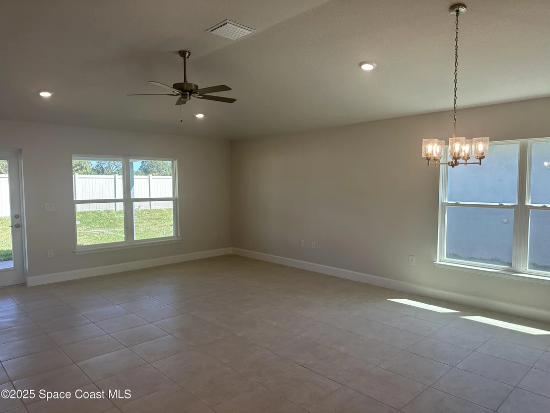 Photo of 955 Kylar Drive NW