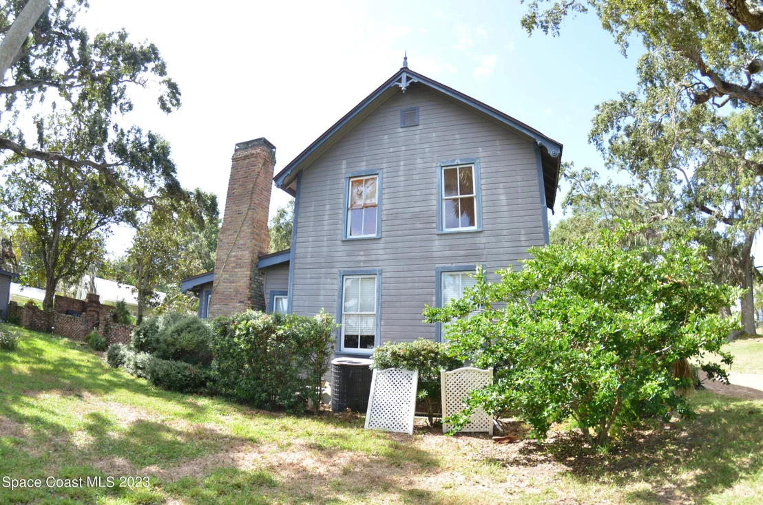 Photo of 1451 Rockledge Drive