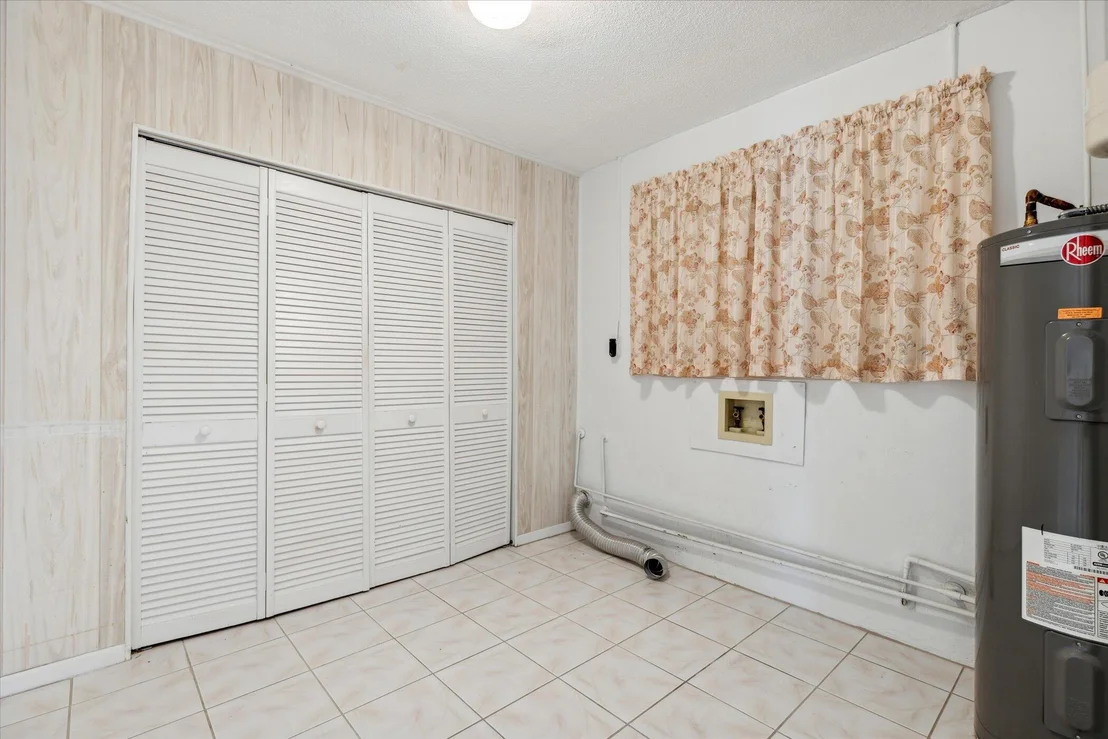 Photo of 2962 Chipper Drive NE