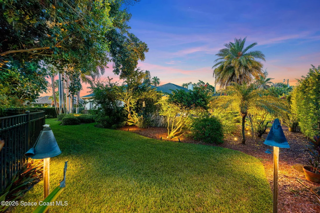 Photo of 339 Cocoa Avenue