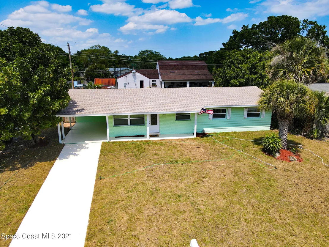 Photo of 302 Amherst Avenue