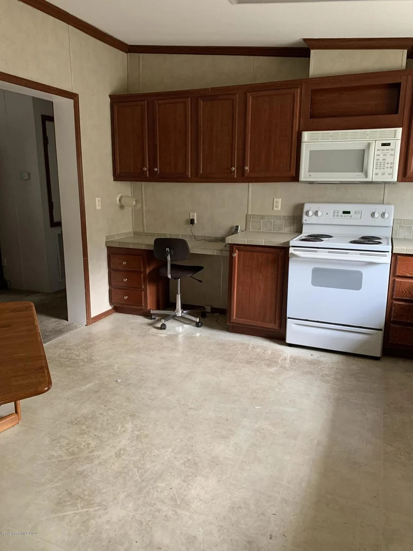 Photo of 665 Camp Road