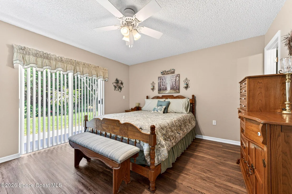 Photo of 2125 Redwood Circle NE
