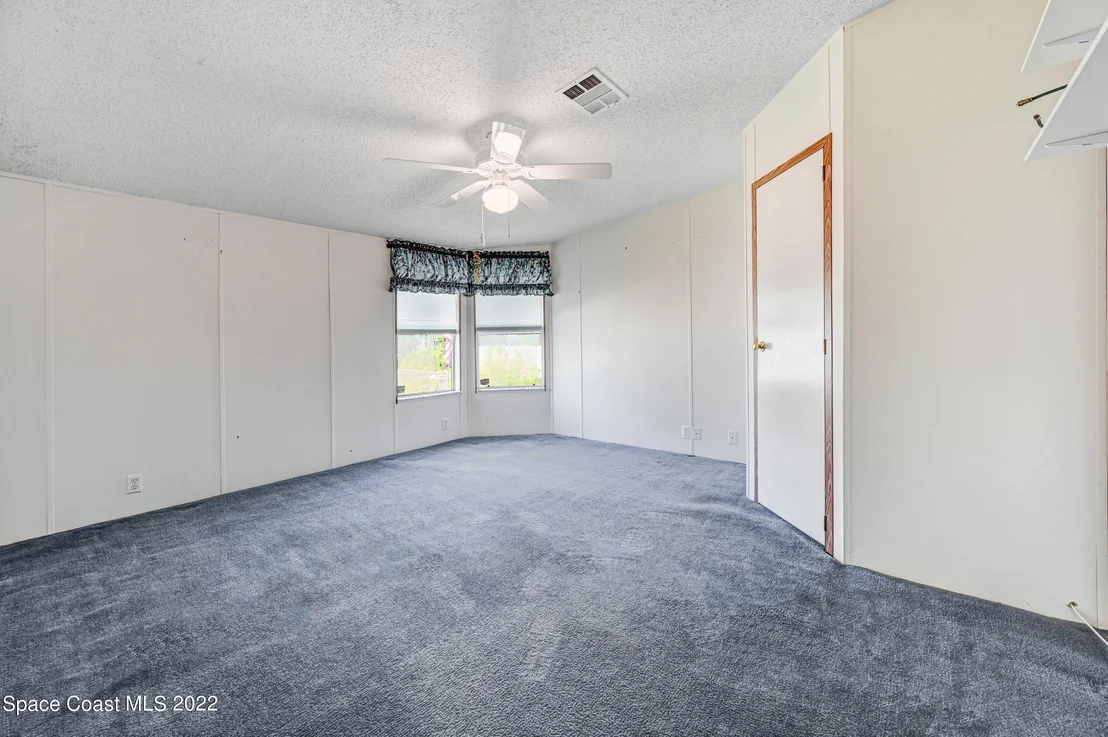 Photo of 2323 Coconut Palm Drive NE