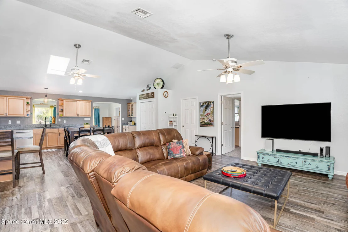 Photo of 3215 Lionel Road