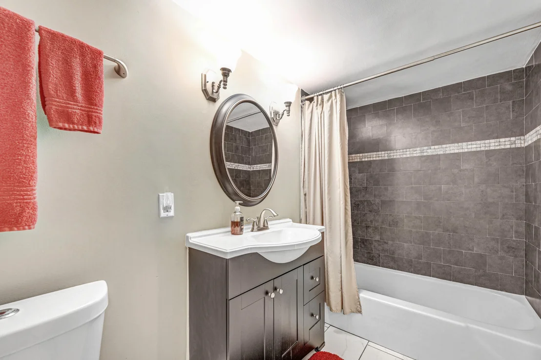 Photo of 798 Montclair Road NE
