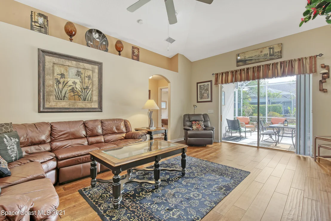 Photo of 6915 Renshaw Drive