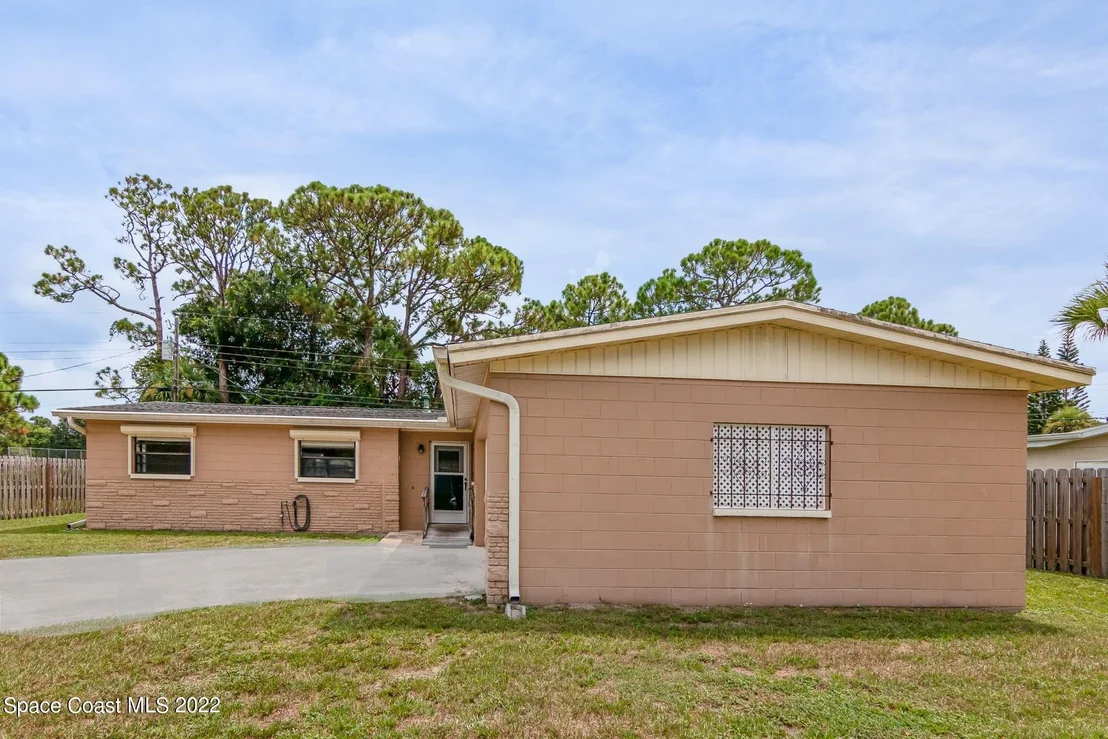 Photo of 1021 Coronado Drive