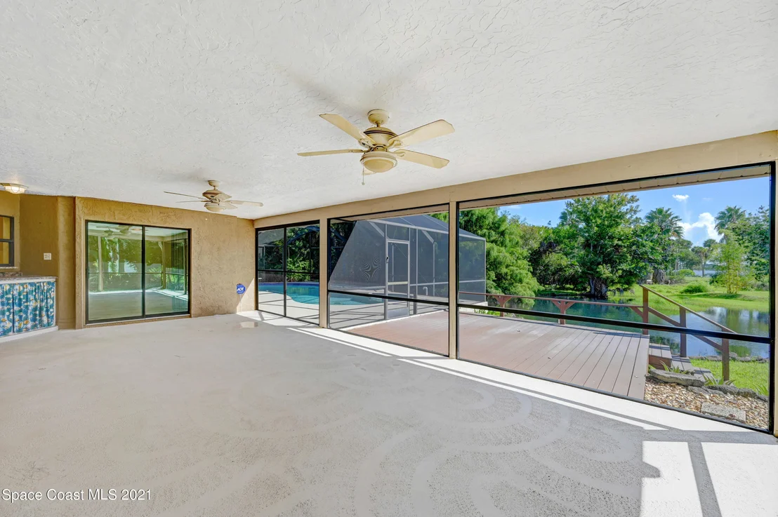 Photo of 255 River Road Circle
