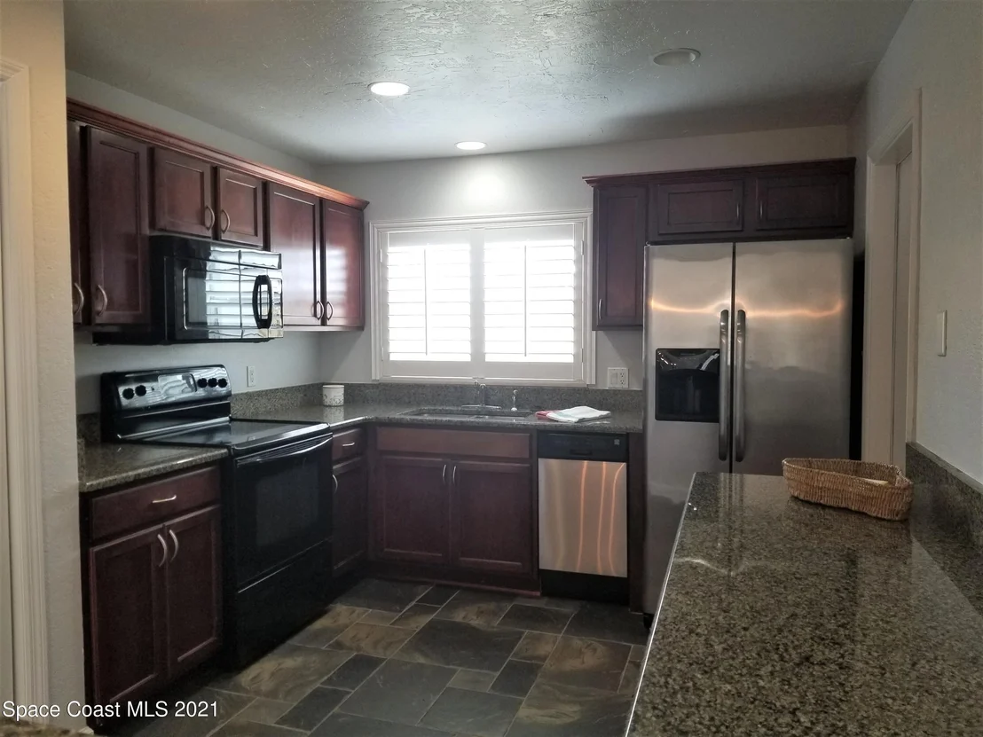 Photo of 485 Temple Street