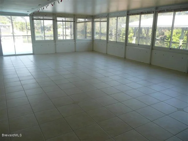 Photo of 452 Sparrow Drive