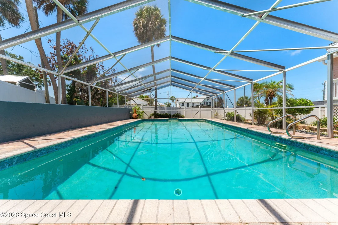 Photo of 2705 N Indian River Drive