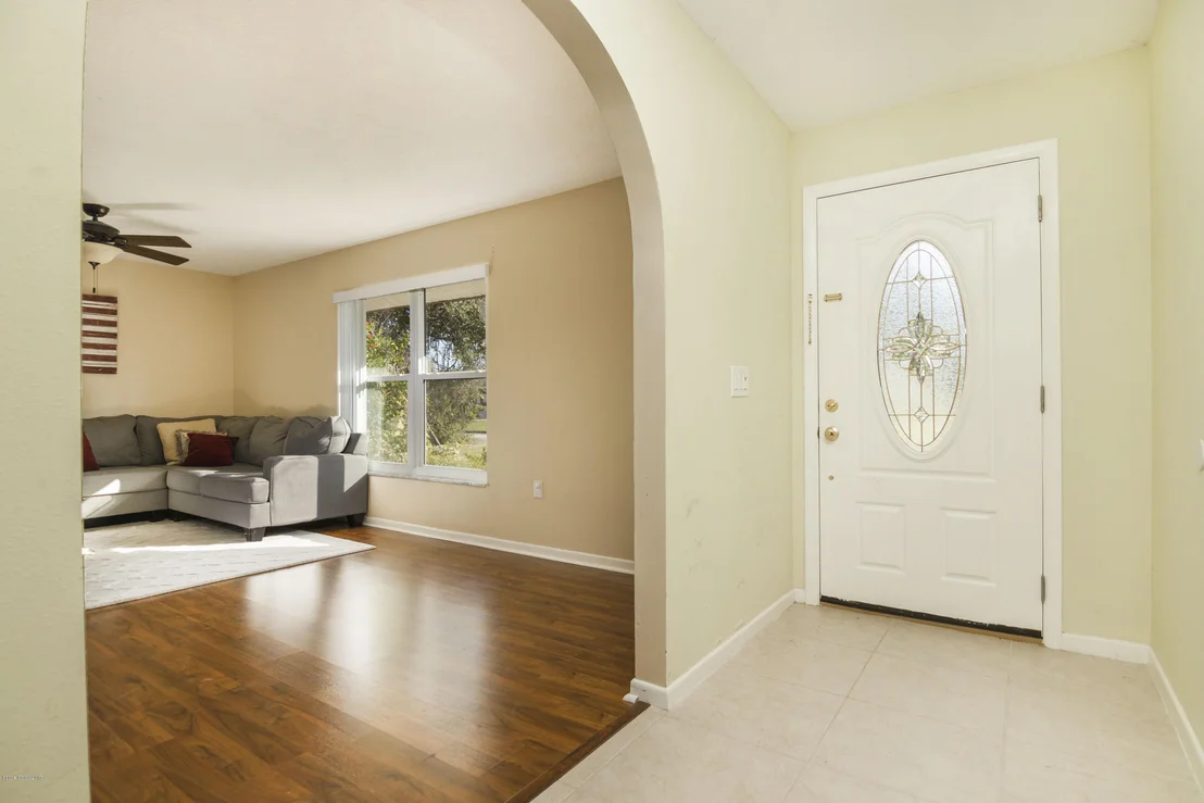 Photo of 1356 Gleneagles Way