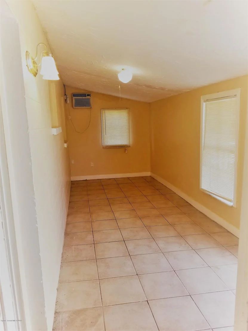 Photo of 4376 Thistleberry Drive