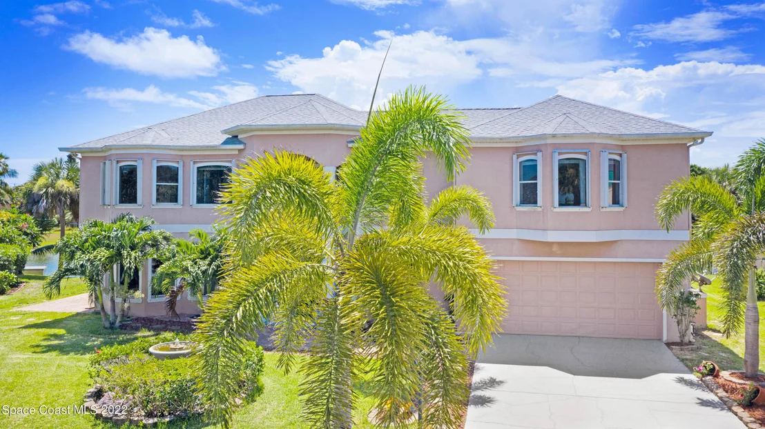 Photo of 334 Island Drive