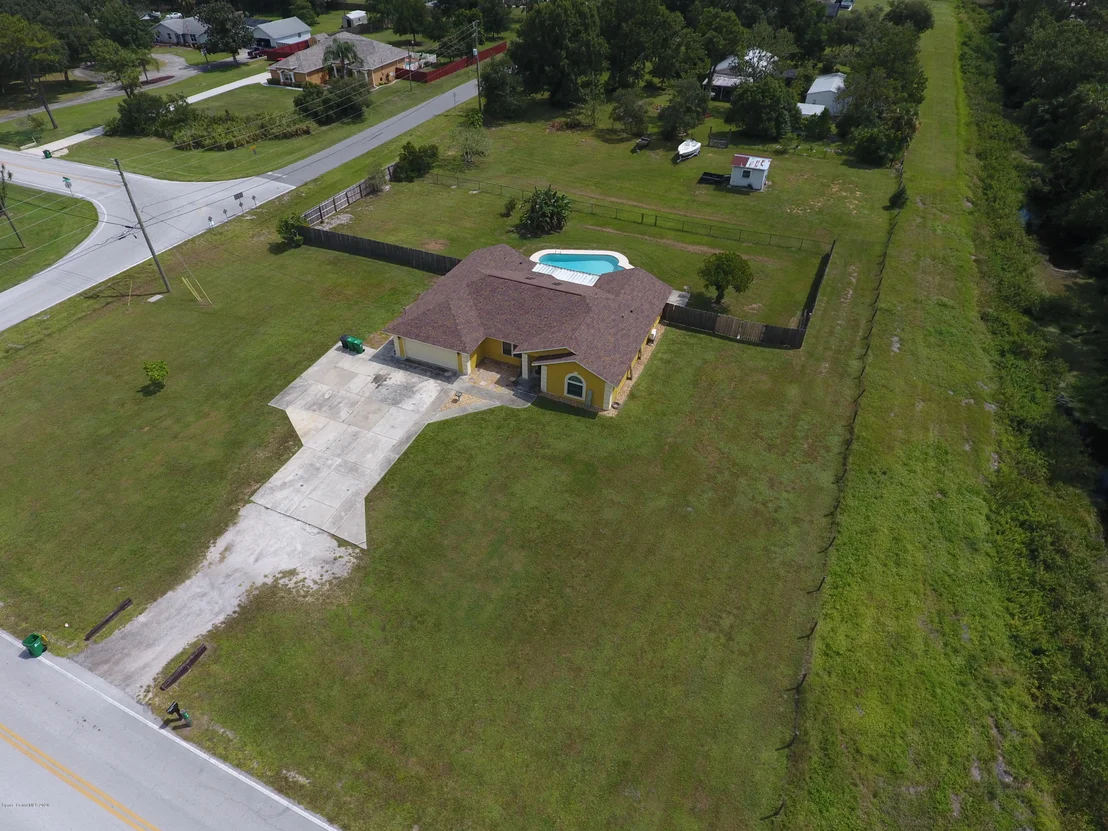 Photo of 4105 Alan Shepard Avenue