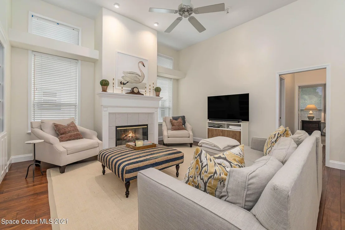 Photo of 975 Somerset Lane