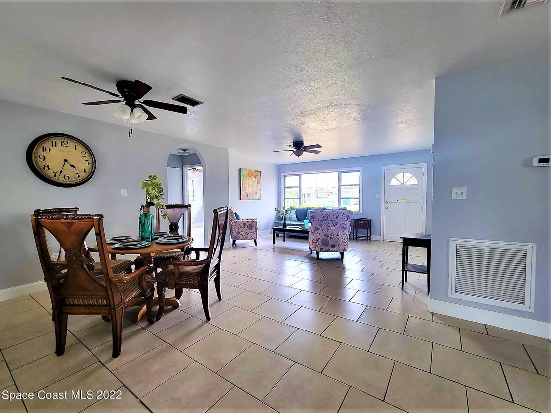 Photo of 2644 Sadler Lane