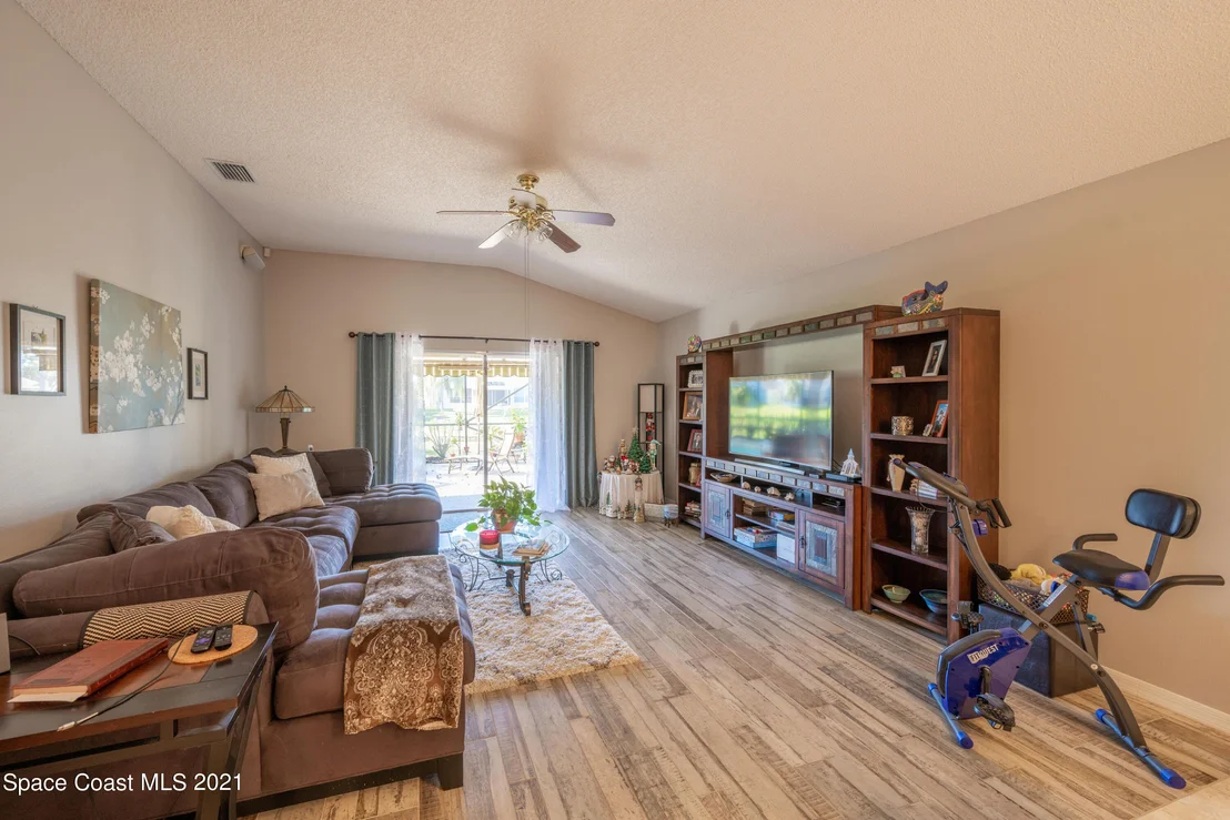 Photo of 914 Shaw Circle