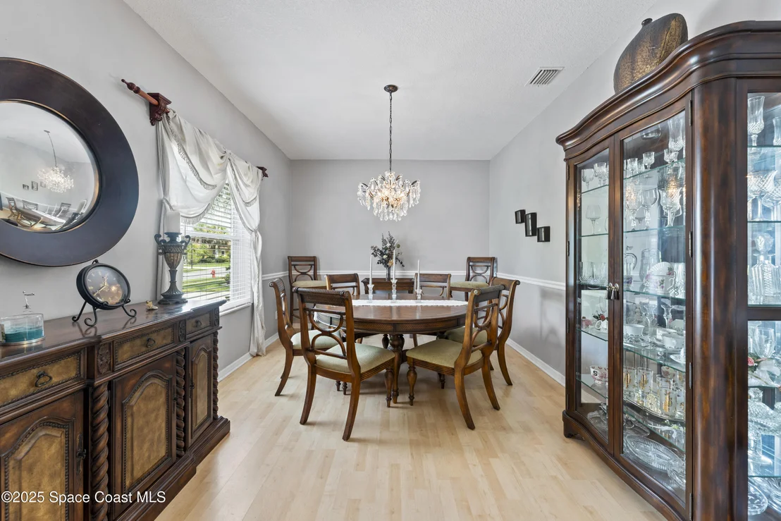 Photo of 813 Del Mar Circle