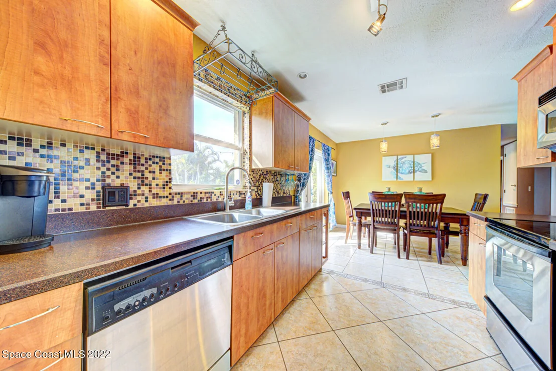 Photo of 2931 Kensington Road