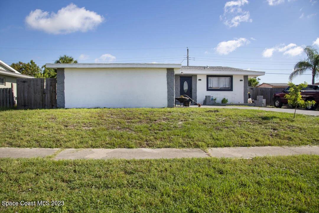 Photo of 750 Bianca Drive NE