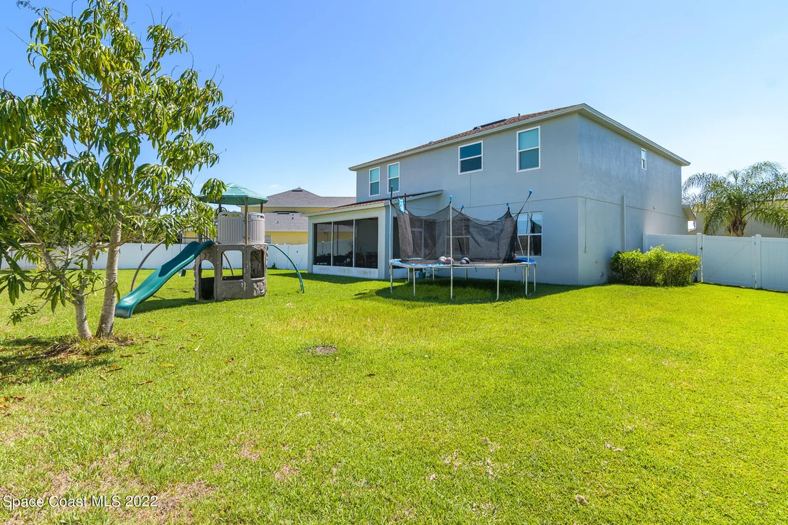 Photo of 1820 Bridgeport Circle