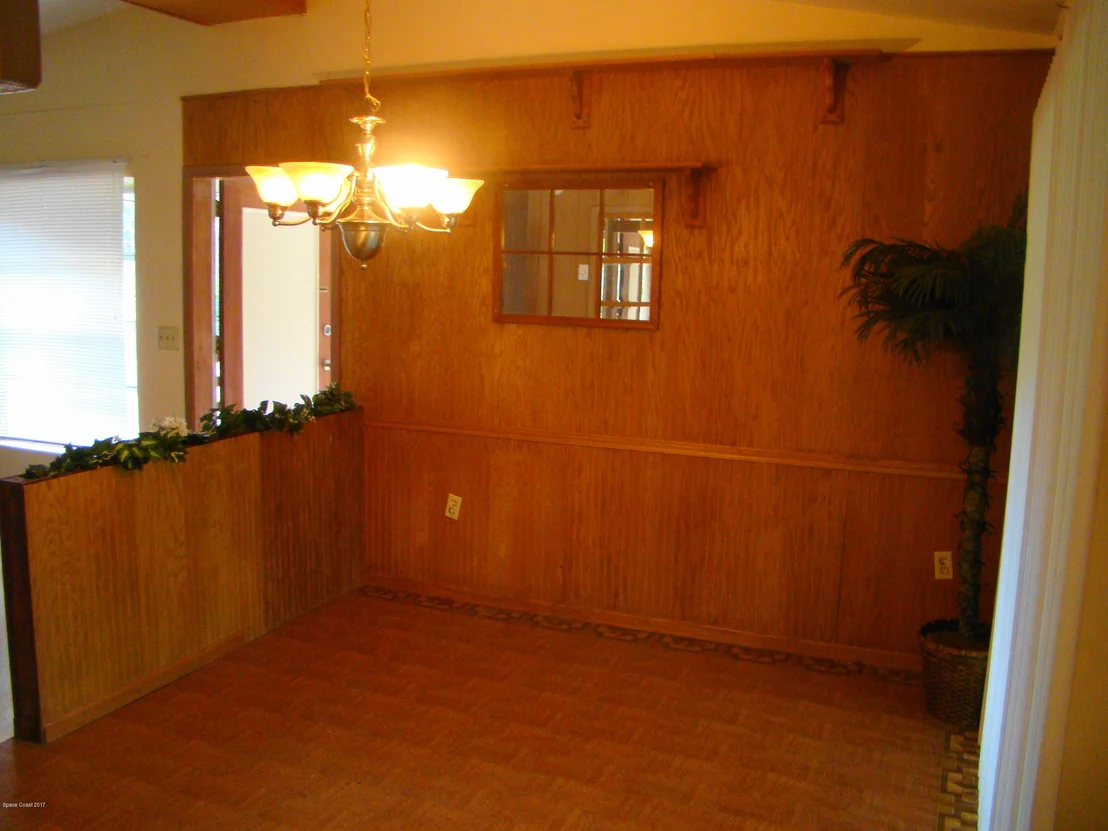 Photo of 5730 Crane Road