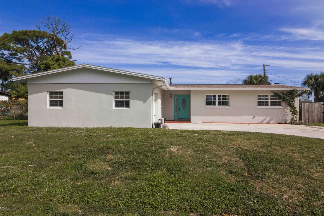 Photo of 1332 Estridge Drive