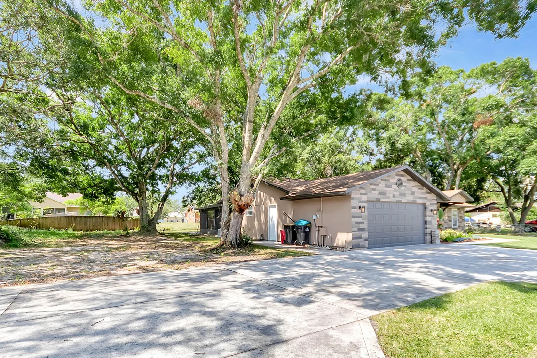 Photo of 982 Waco Boulevard SE