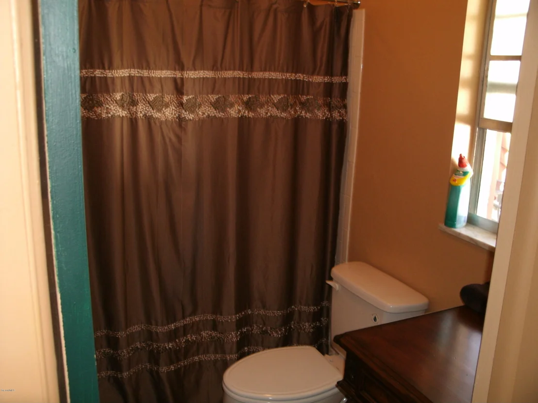 Photo of 1018 Barton Boulevard