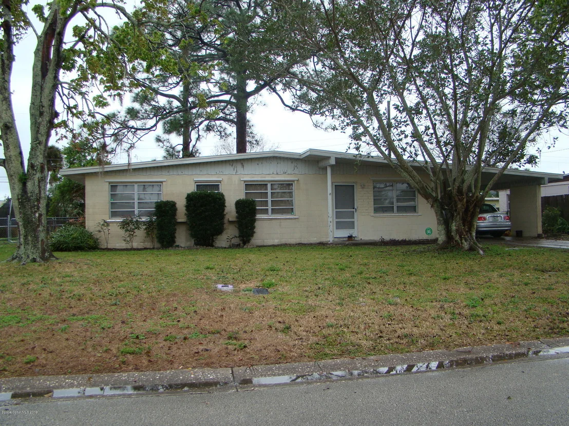 Photo of 1211 Alamanda Lane