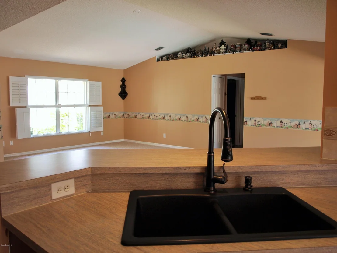 Photo of 283 Twin Lakes Road