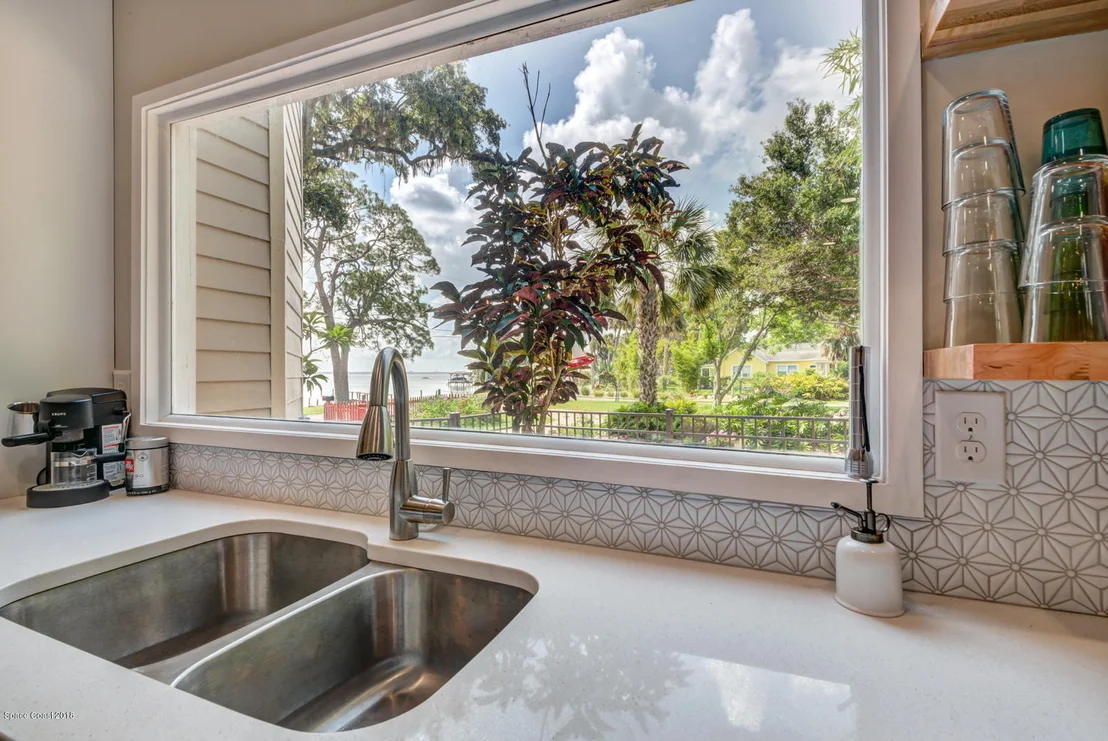 Photo of 4013 Indian River Drive N