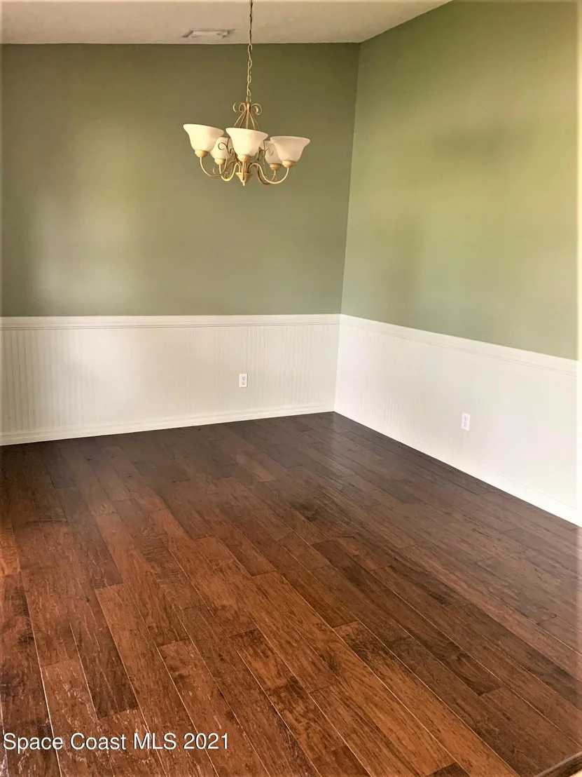 Photo of 835 Triple Crown Lane