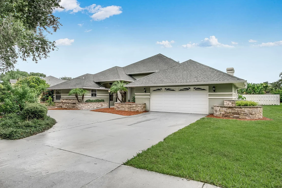 Photo of 602 Sanderling Drive