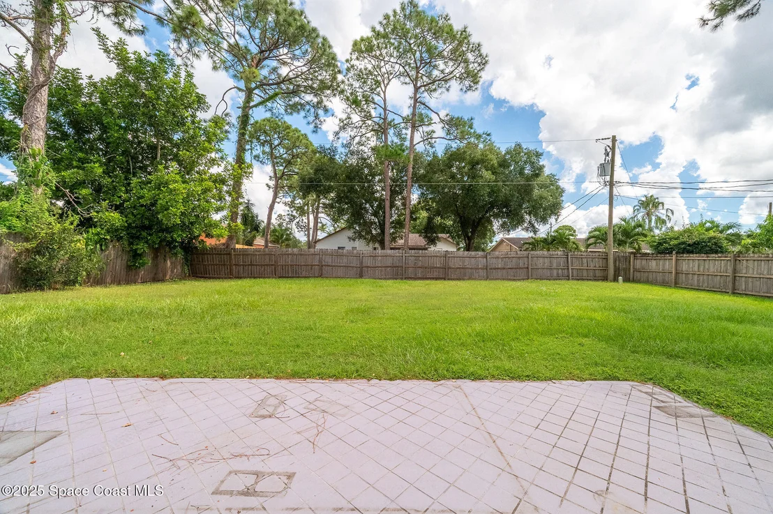 Photo of 6375 Cable Avenue