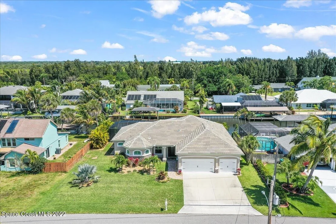 Photo of 352 Arrowhead Lane