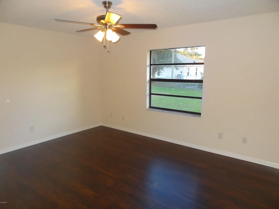 Photo of 1774 NW Pace Drive