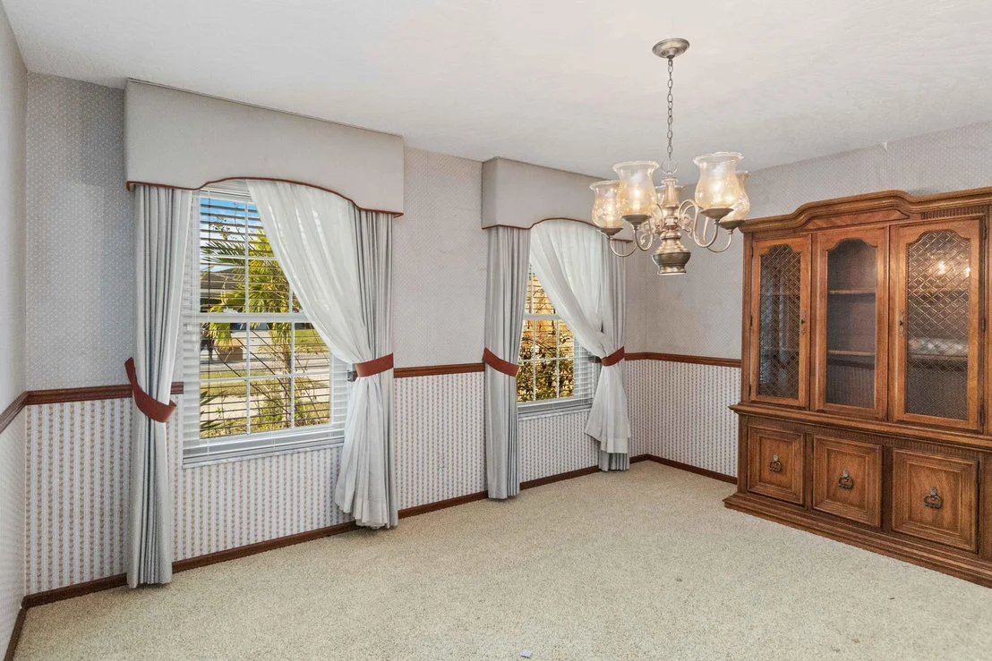 Photo of 741 Montclair Road NE