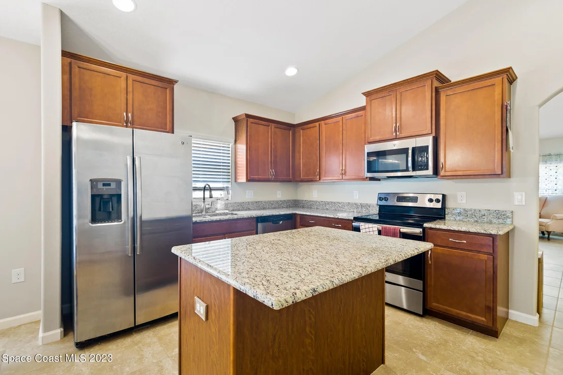 Photo of 980 Dillard Drive SE