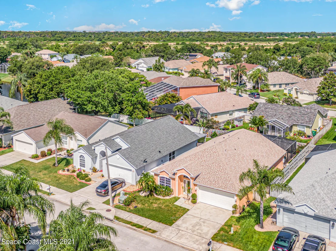Photo of 892 Shaw Circle