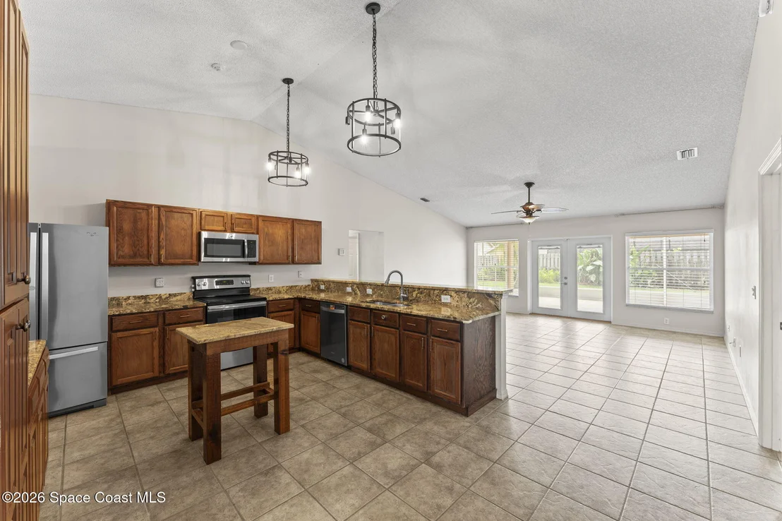 Photo of 970 Kingfisher Way