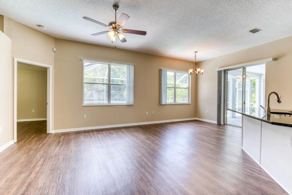 Photo of 1007 Fostoria Drive