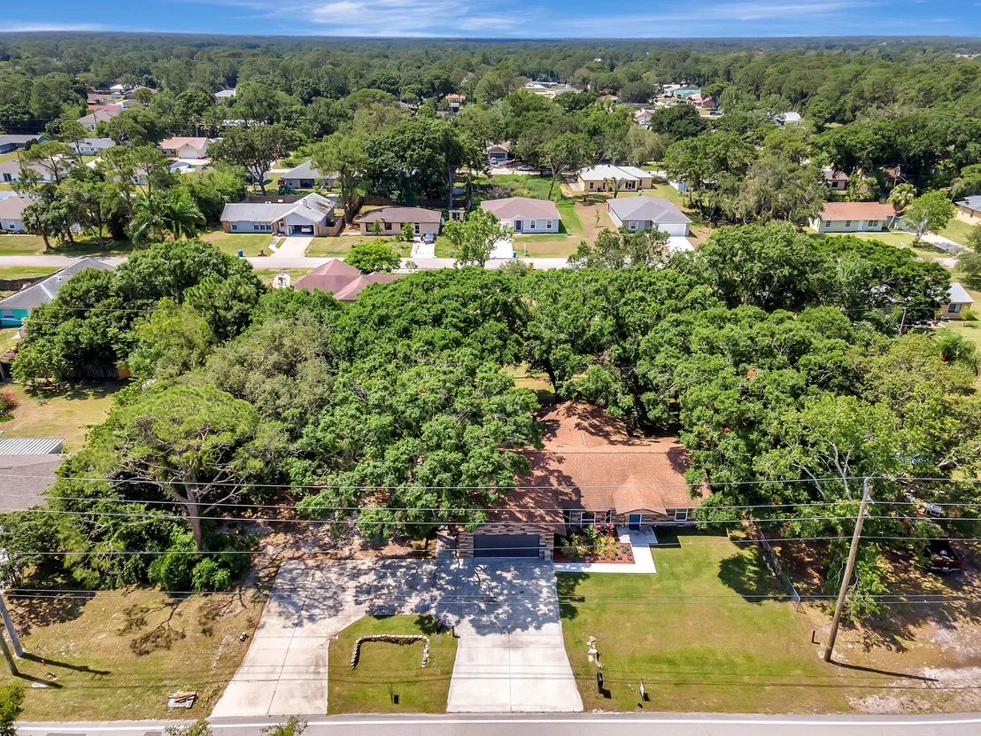 Photo of 982 Waco Boulevard SE