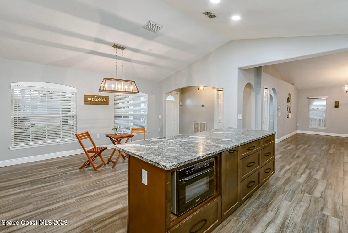 Photo of 1171 Meadow Lake Road