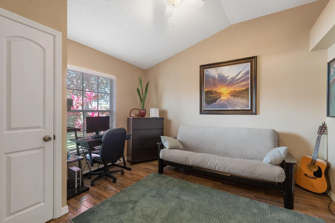 Photo of 817 Honeysuckle Drive