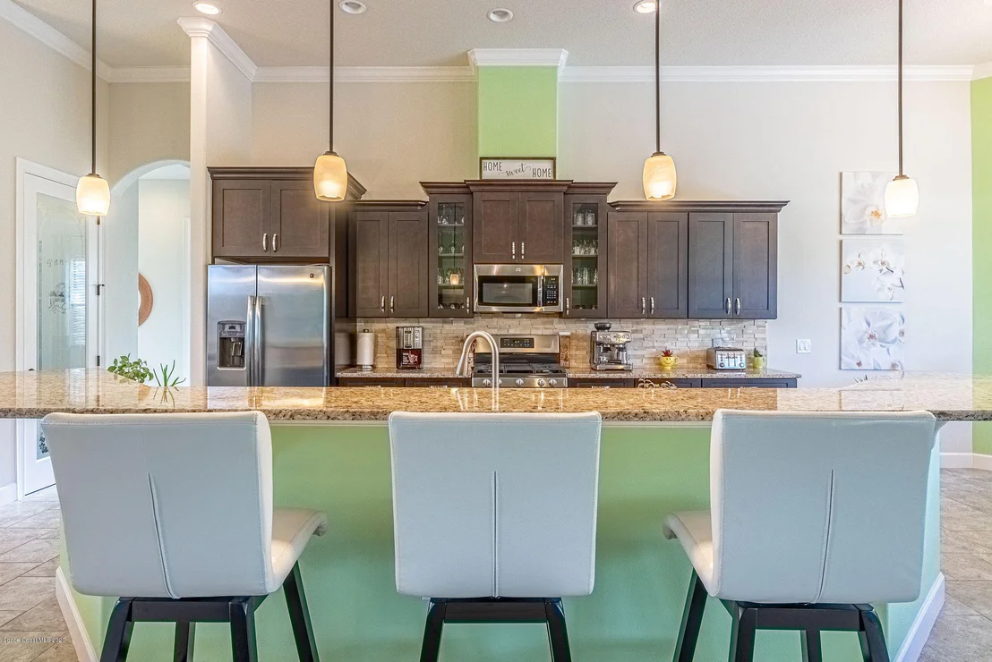Photo of 824 Lorenza Place