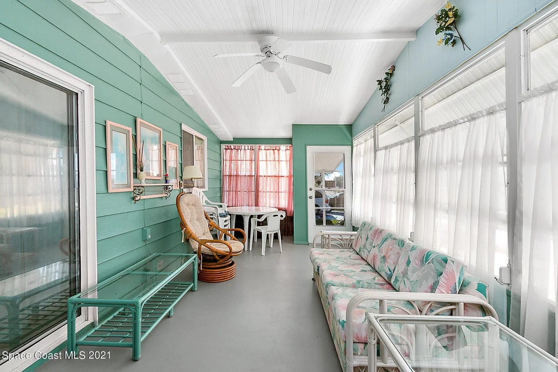Photo of 566 Jennifer Circle