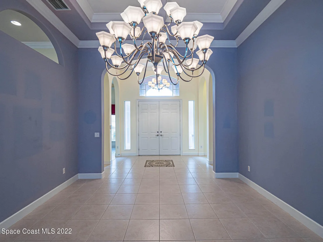 Photo of 585 Caroline Drive